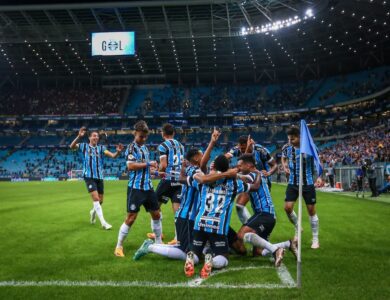 Grêmio comemorando gol