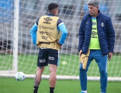 Iturbe e Renato Gaúcho durante treino do Grêmio