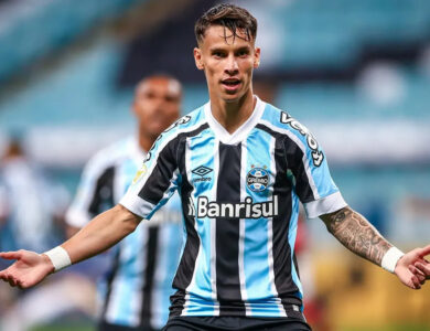 Ferreira em comemoração pelo Grêmio