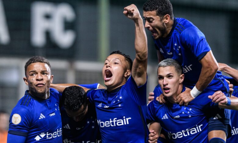 Jogadores do Cruzeiro em comemoração