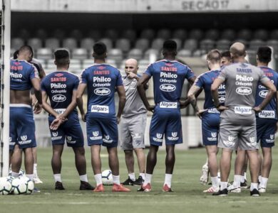 Elenco do Santos em treino