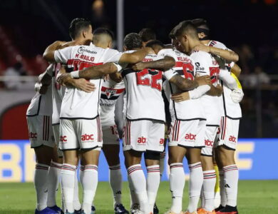 Jogadores do São Paulo reunidos