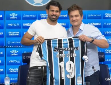 Diego Costa em sua apresentação no Grêmio