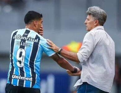 Renato Gaúcho e Suárez durante jogo do Grêmio