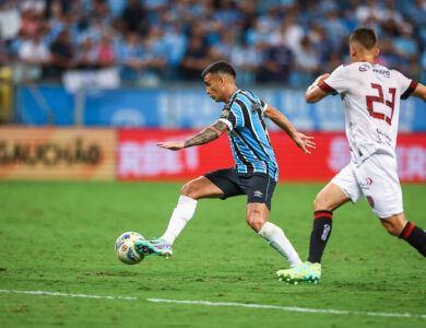Cristaldo em campo pelo Grêmio