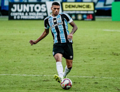 Ruan Tressoldi pelo Grêmio