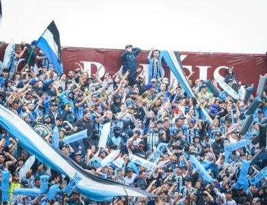 Torcida do Grêmio no Estádio Centenário
