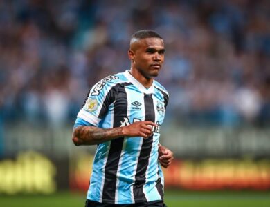 Douglas Costa